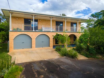 13 Meghan Crescent, Qunaba
