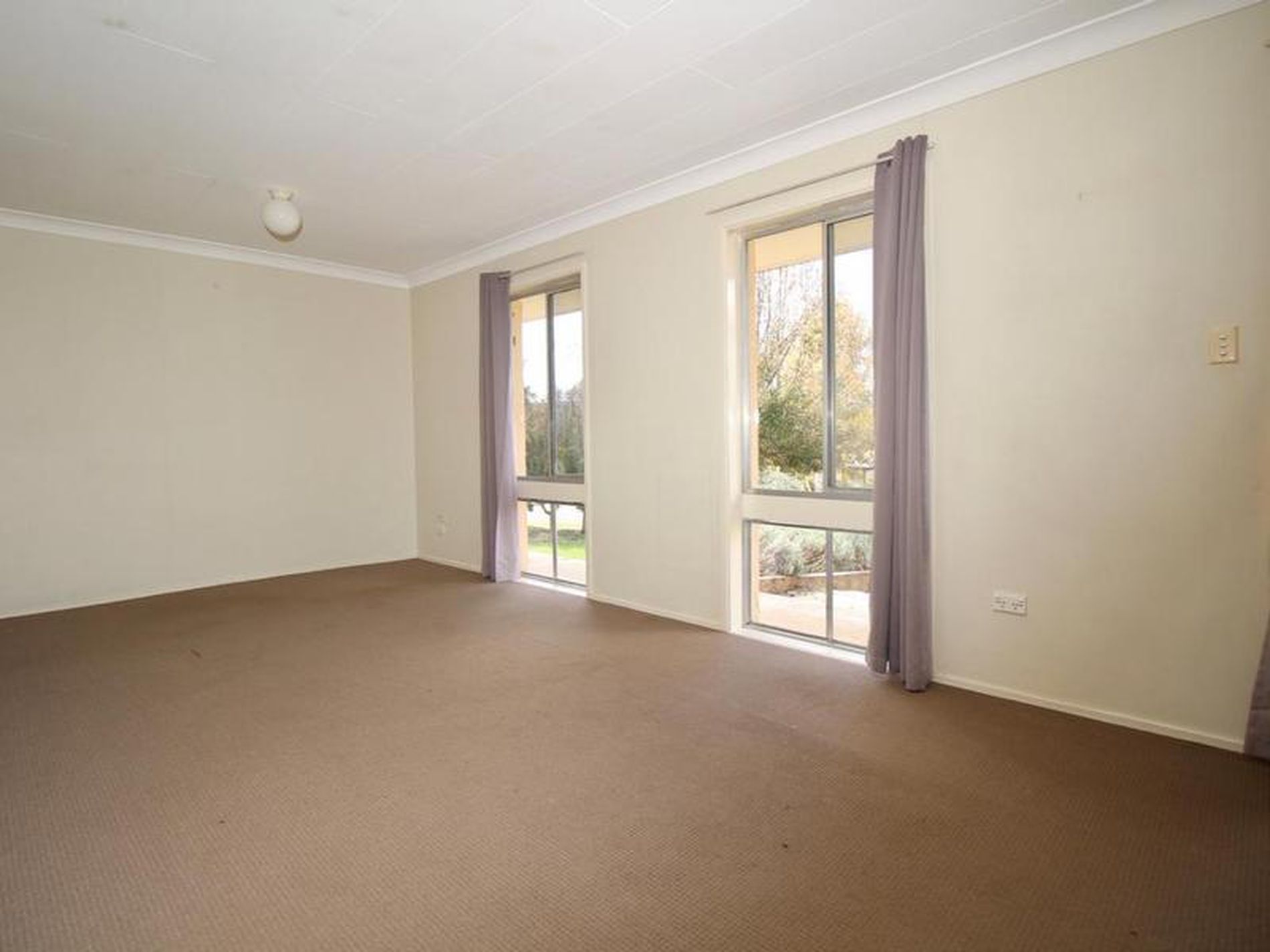 6 Euroka Place, Blayney