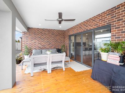 43 Waterlink Esplanade, Horsham