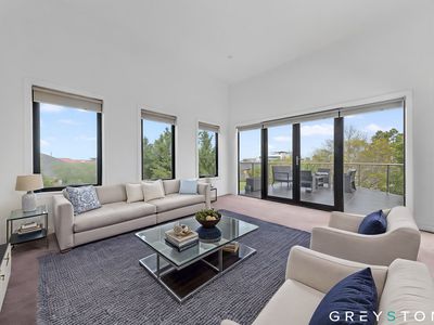5 / 5-6 Chelsworth Place, Caroline Springs