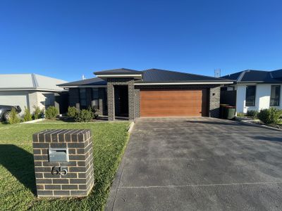 65 Azure Avenue, Dubbo