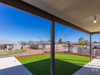 18 Hosnie Drive, Ellenbrook