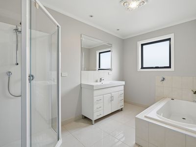 5 LARSEN COURT, Ranelagh