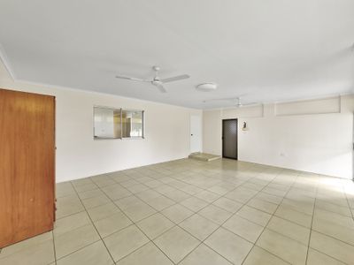 17 Fifth Avenue, Atherton