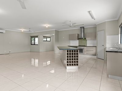 18 Honeyeater Loop, Djugun