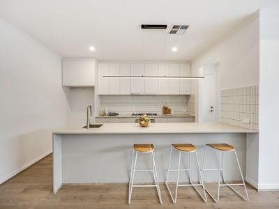2a Auriel Way, Valley View