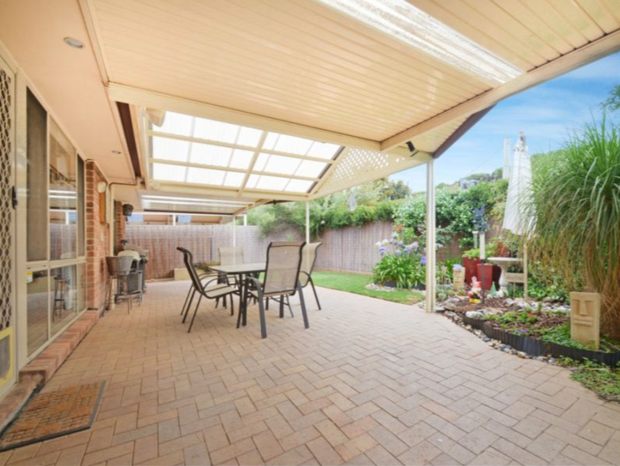 8 Rockingham Drive, Lightsview