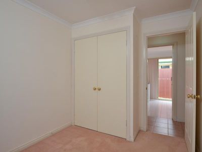 1B Paddington Drive, Hannans