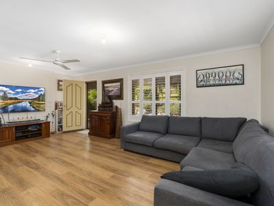 22 Bruce Parade, Glass House Mountains