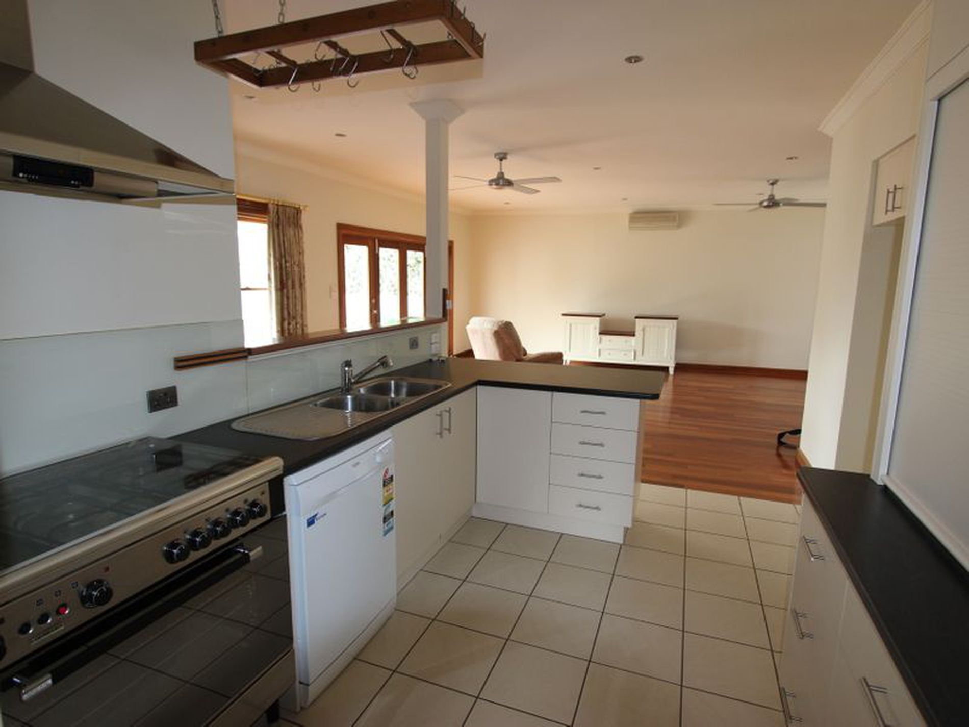 6 Roscommon Place, Herne Hill