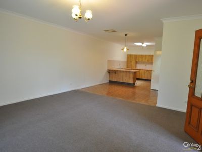 4 / 21  Bedford Avenue, Dubbo