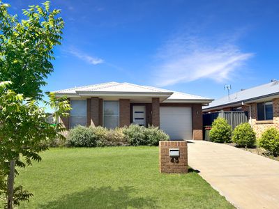 45 Magnolia Boulevard, Dubbo