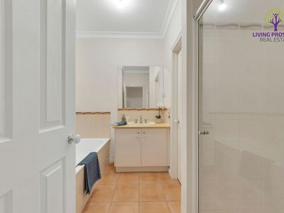 4 Fullard Close, Point Cook