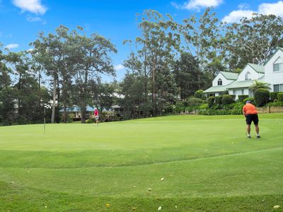 9 / 13 Augusta Place, Mollymook Beach