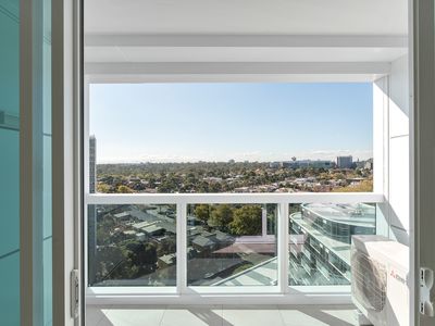 M1005 / 188 Macaulay Road, North Melbourne