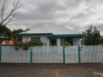 215  Fitzroy Street, Dubbo