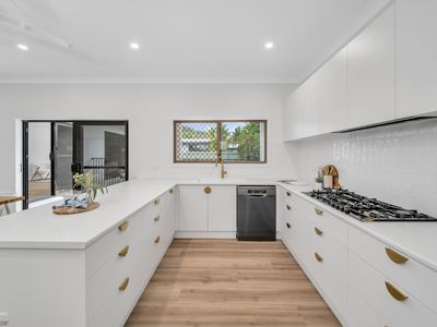 97-99 Cassowary Street, Freshwater