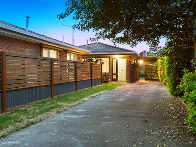 2 / 1 Kolinda Crescent, Capel Sound