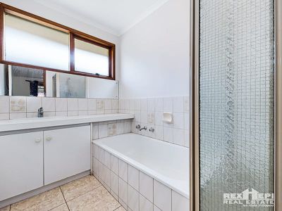 44 Springfield Crescent, Hampton Park