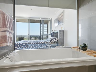 1806 / 96 Bow River Crescent, Burswood