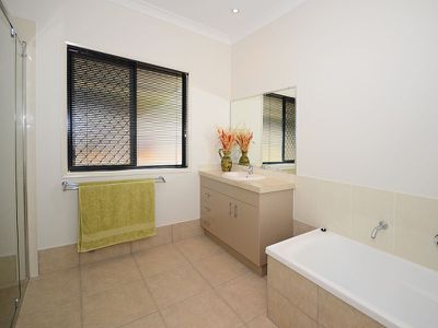 7 LAKES BOULEVARD, Burrum Heads