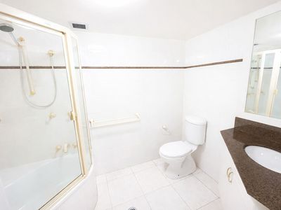 36 / 20 Commodore Drive, Paradise Waters