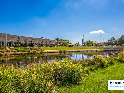 1 / 30 Trinculo Place, Queanbeyan