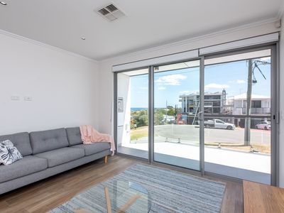 4/6 Nautilus Place, Scarborough