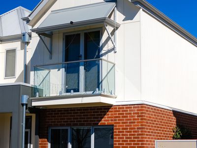 18 ELMWOOD CIRCUIT , Wodonga