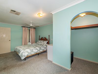 35 Whaleback Avenue, Parkwood