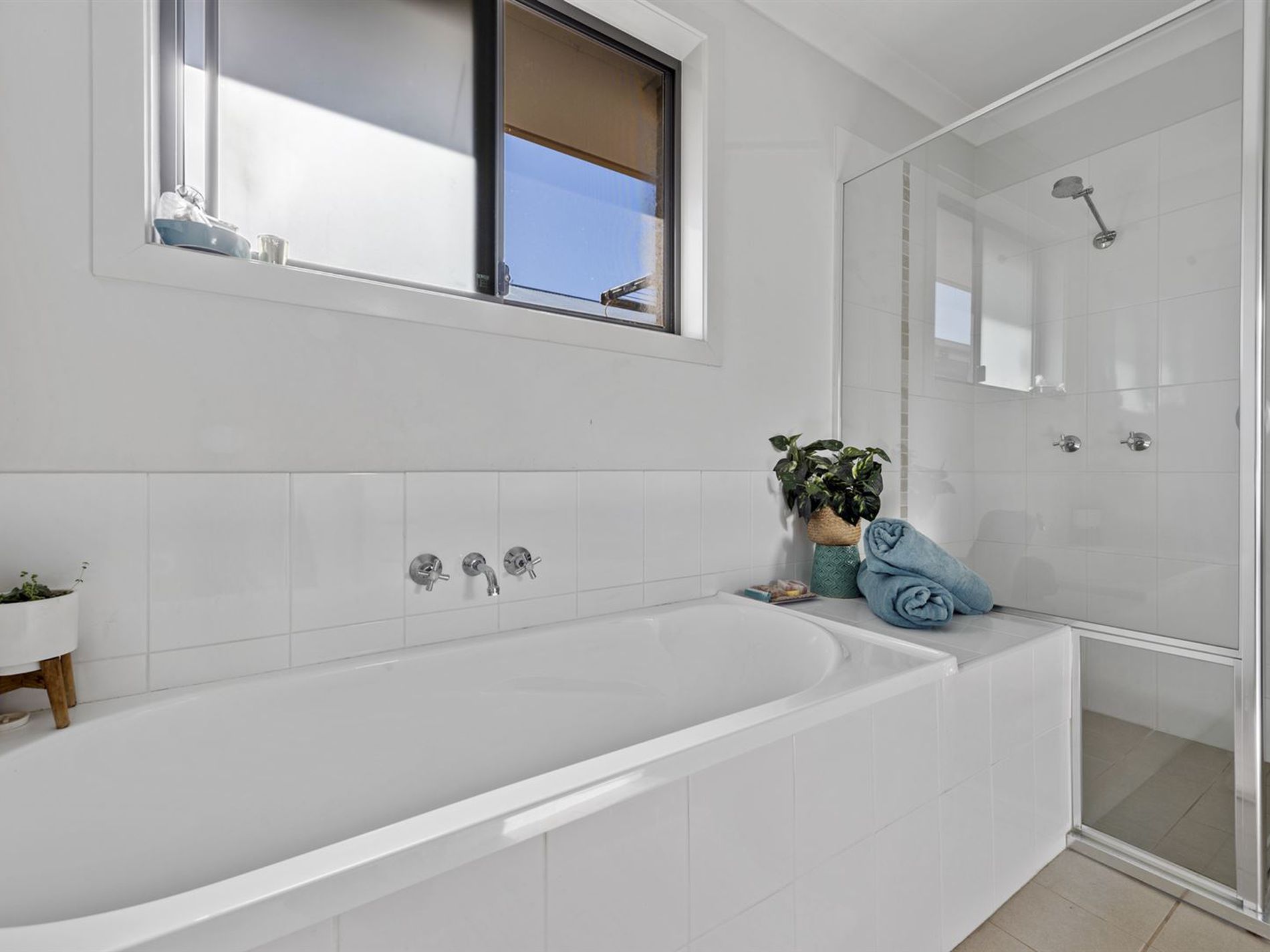 34 & 34A Gemini Way, Narrawallee