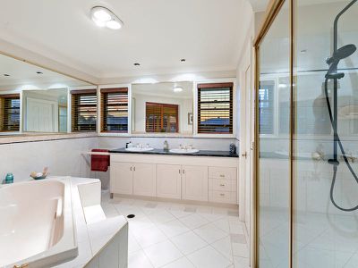 19 The Heights, Underwood