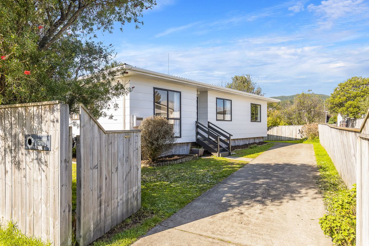 42A Makarini Street, Paraparaumu