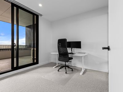 521 / 26 Foundation Boulevard, Burwood East