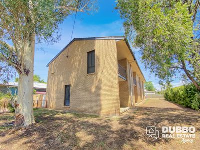 1 / 62 Young Street, Dubbo