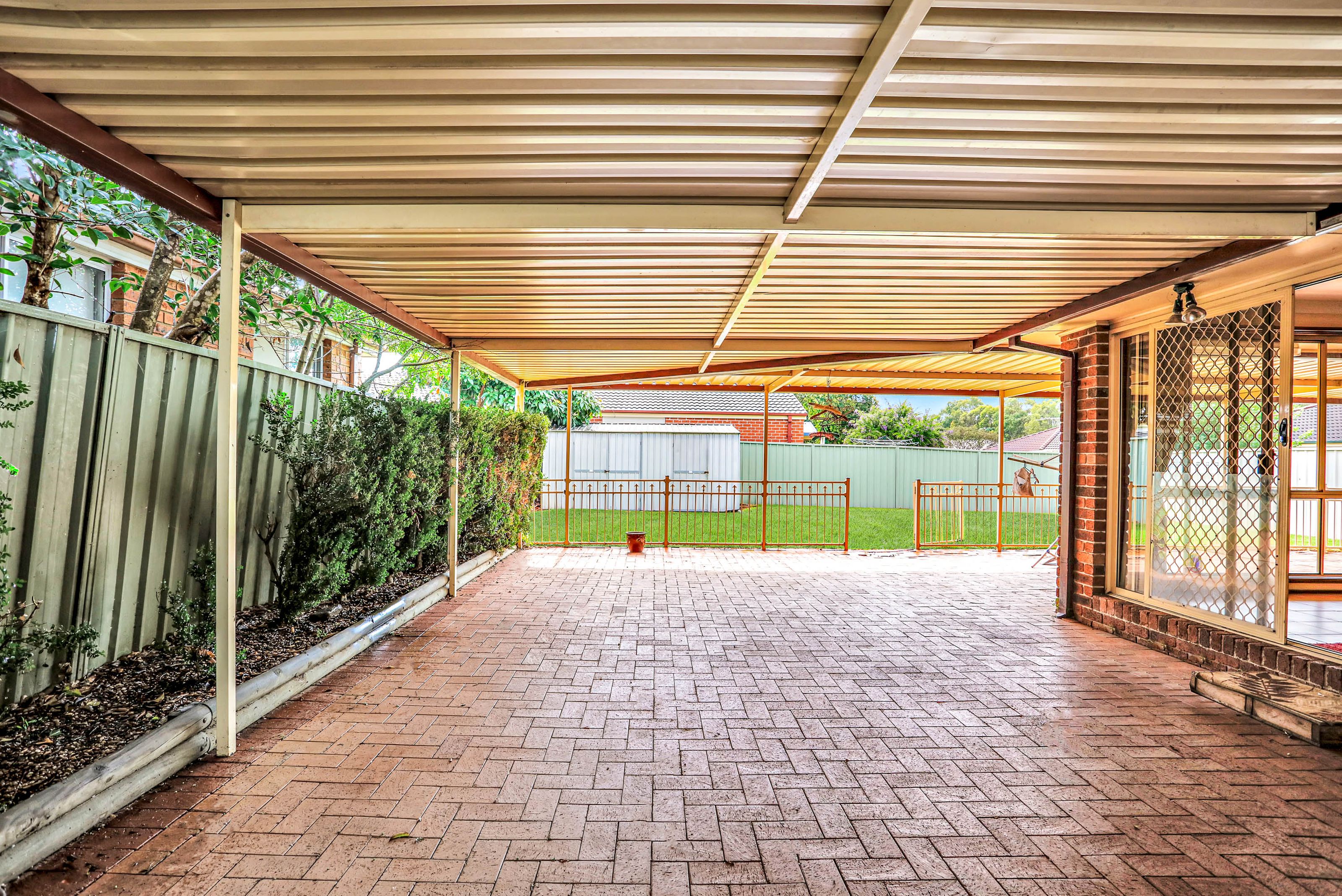 4 Henze Crescent, CLAREMONT MEADOWS