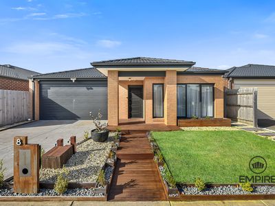 8 Pontiac Road, Cranbourne East