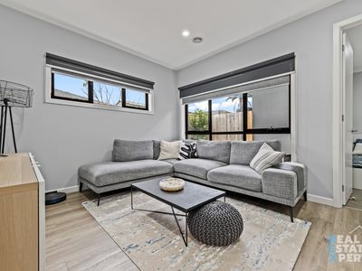 2 / 17 Harmer Road, Hallam