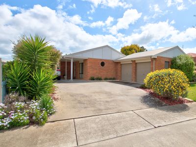 1 Harmer Court, Horsham