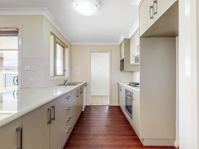 9 Selkirk Avenue, Dubbo