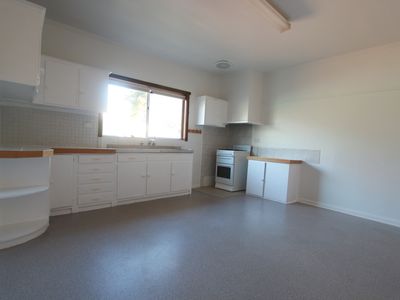 35 Panorama Street, Clayton