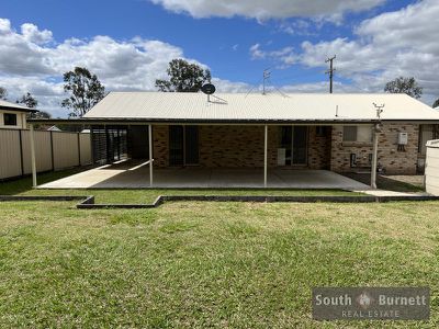 7 Deakin Crescent, Nanango