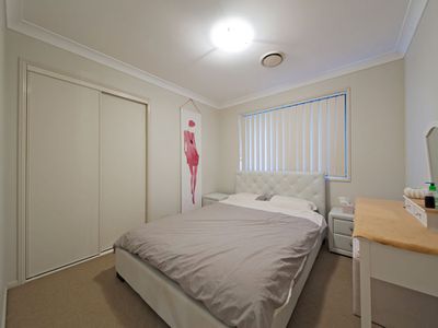 1 Demby Crescent, Wakerley
