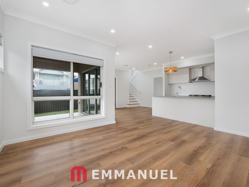 8 Garforth Glade, Marsden Park