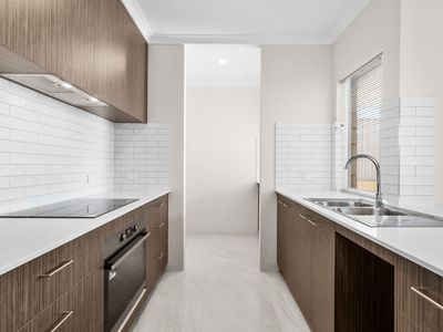 17 Desert Pea Loop, Piara Waters