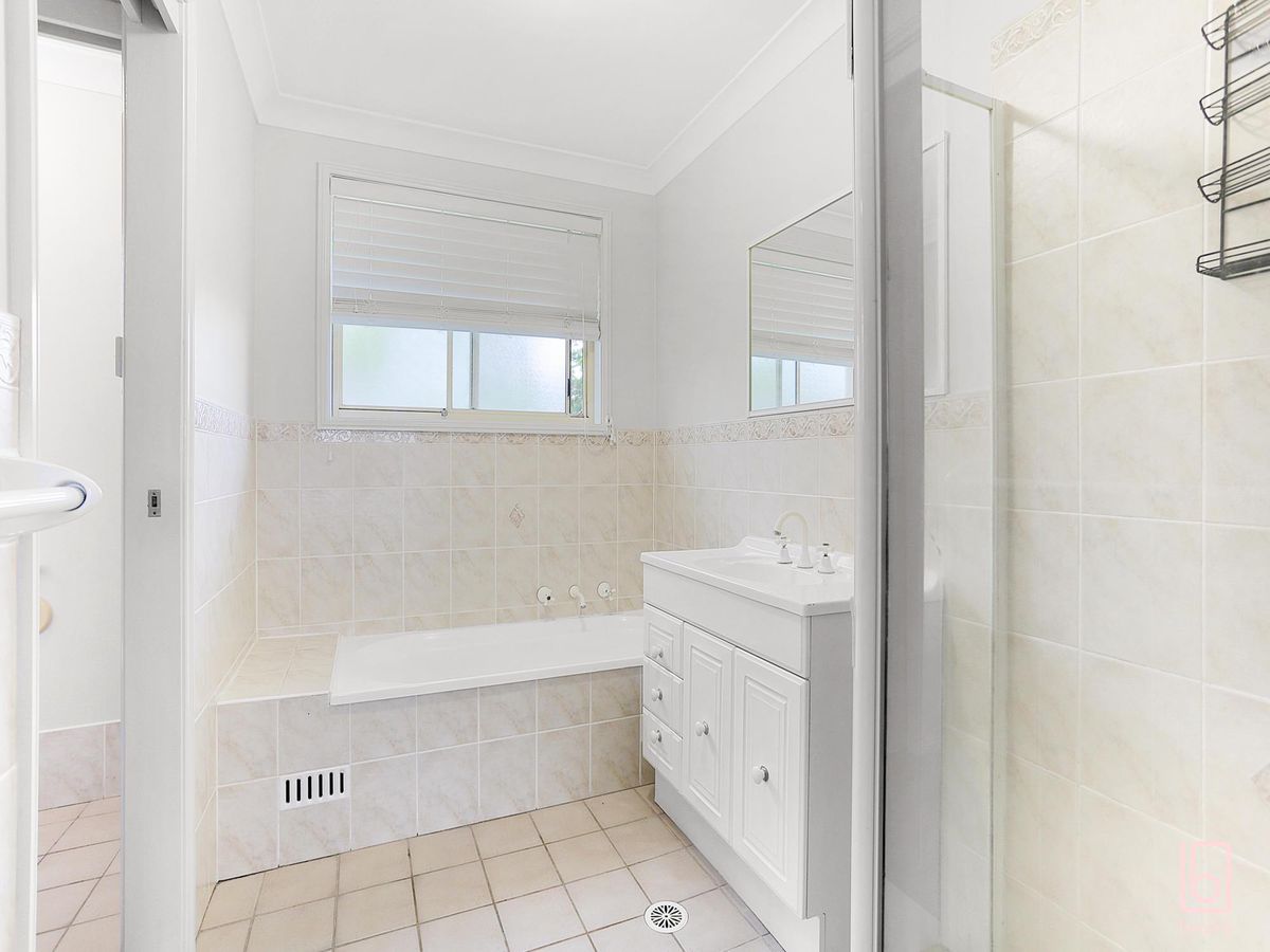 5 / 2-4 Oxford Drive, Lake Haven