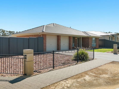 10 Langhorne Street, Andrews Farm