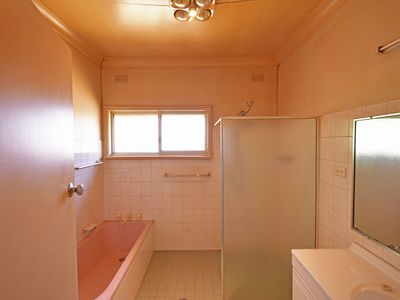 37 Brigalow Avenue, Dubbo