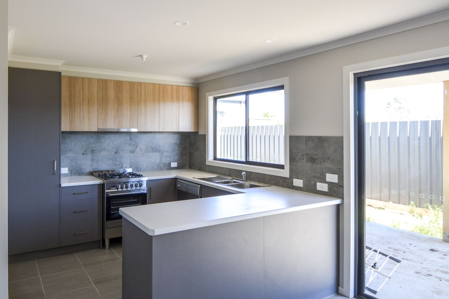 9 / 65 ALEXANDER AVENUE, Horsham