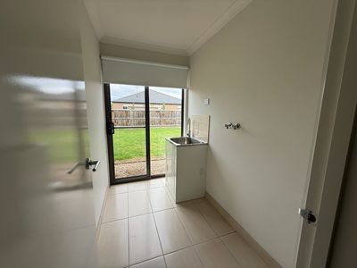 4 Gulf Road, Point Cook